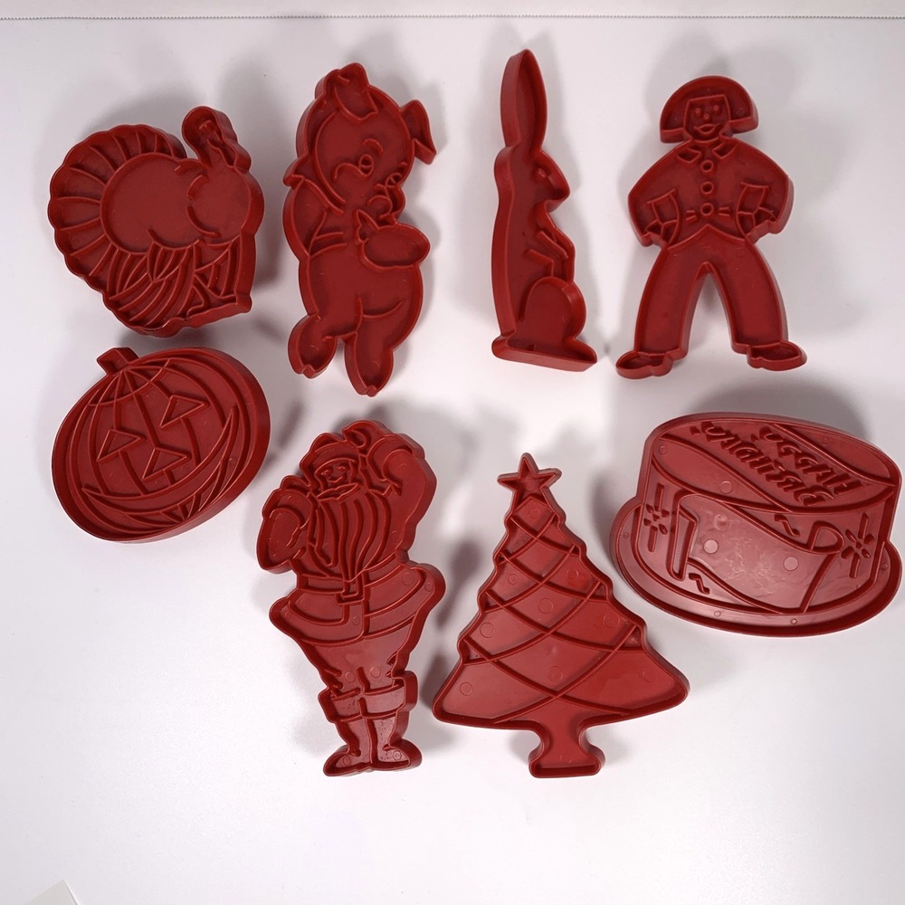 Vintage TUPPERWARE Red Plastic Cookie Cutters Lot of‎ 8 Holiday Shapes